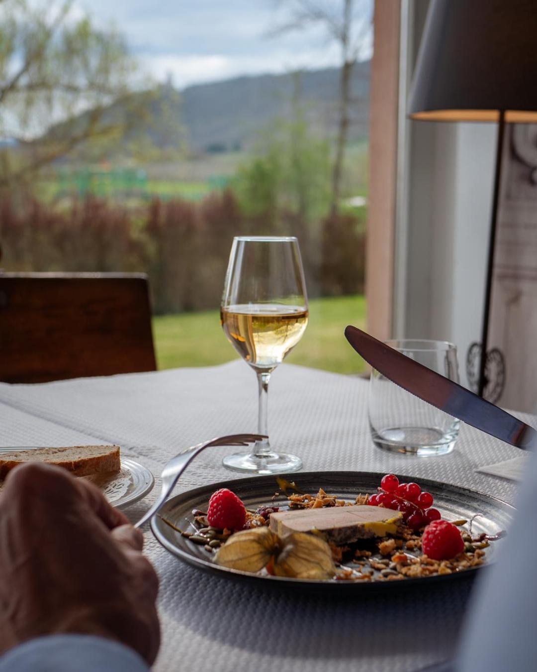 Hotel Restaurant Verger Des Chateaux, Route Des Vins Haut-Koenigsbourg Dieffenthal Eksteriør billede